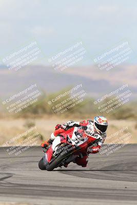 media/Nov-16-2025-Race Pace (Sun) [[8c5fa54630]]/Verified Riders/7-Turn 4 (1155am)/